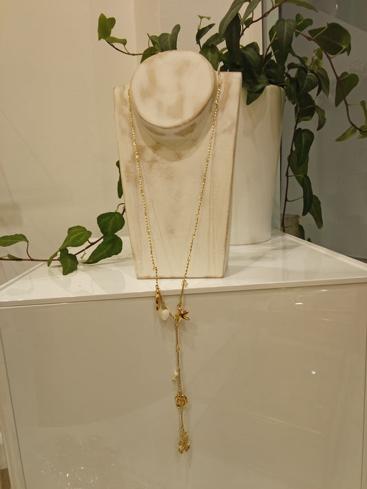 Long necklace with lobster shell fish and pearls charm