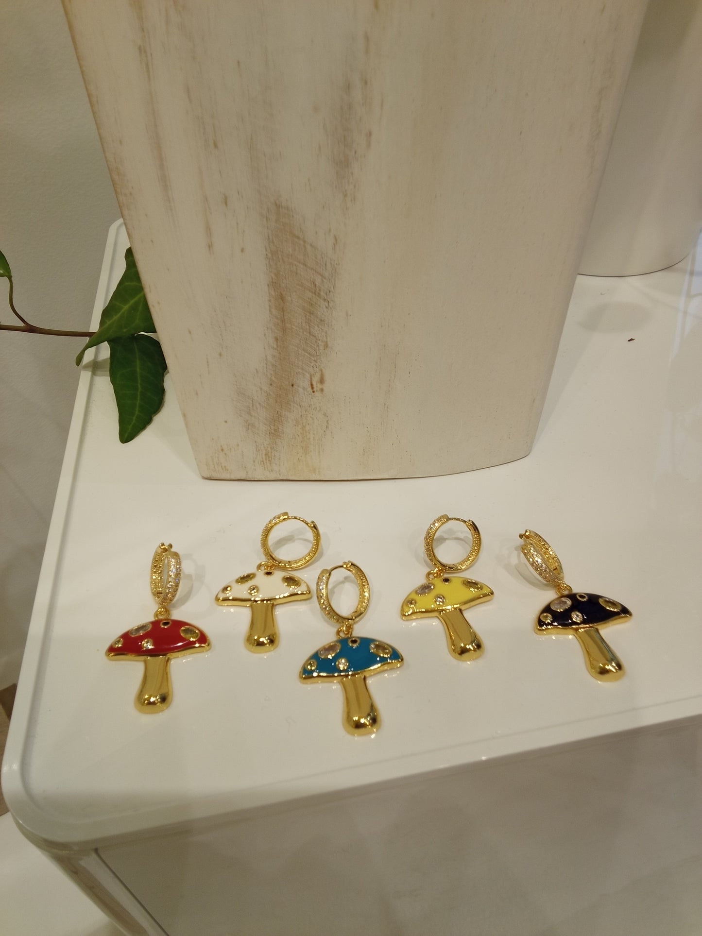 Small mushroom earrings each 35€