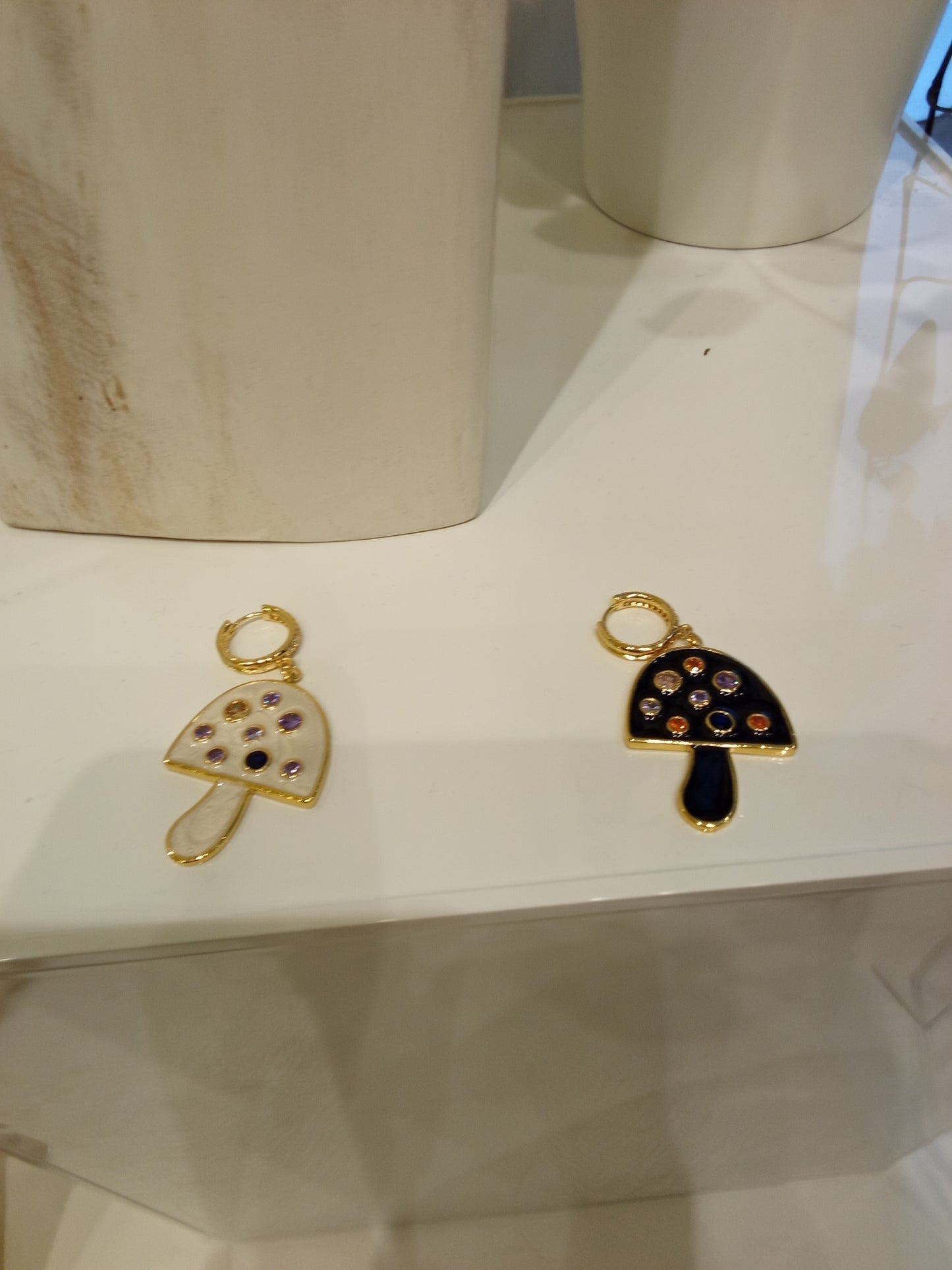 Large mushroom earrings each 40€