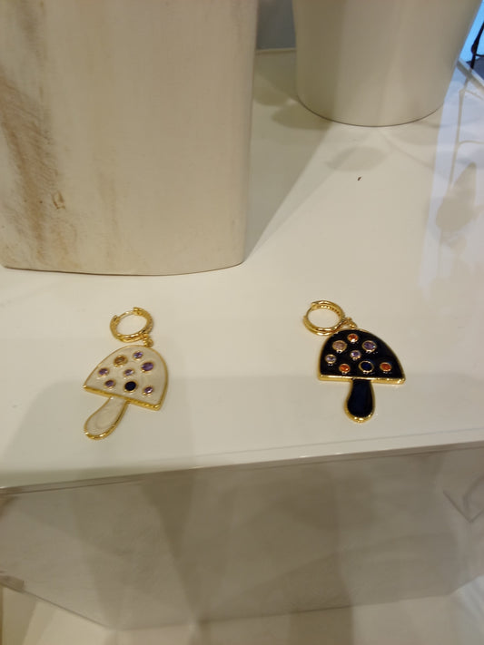 Large mushroom earrings each 40€