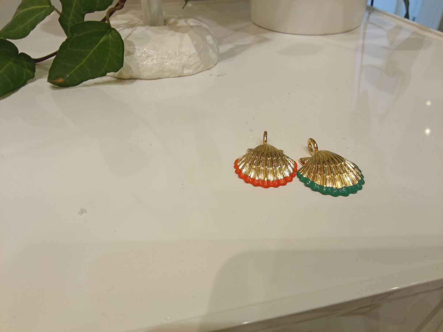 Medium shell charm