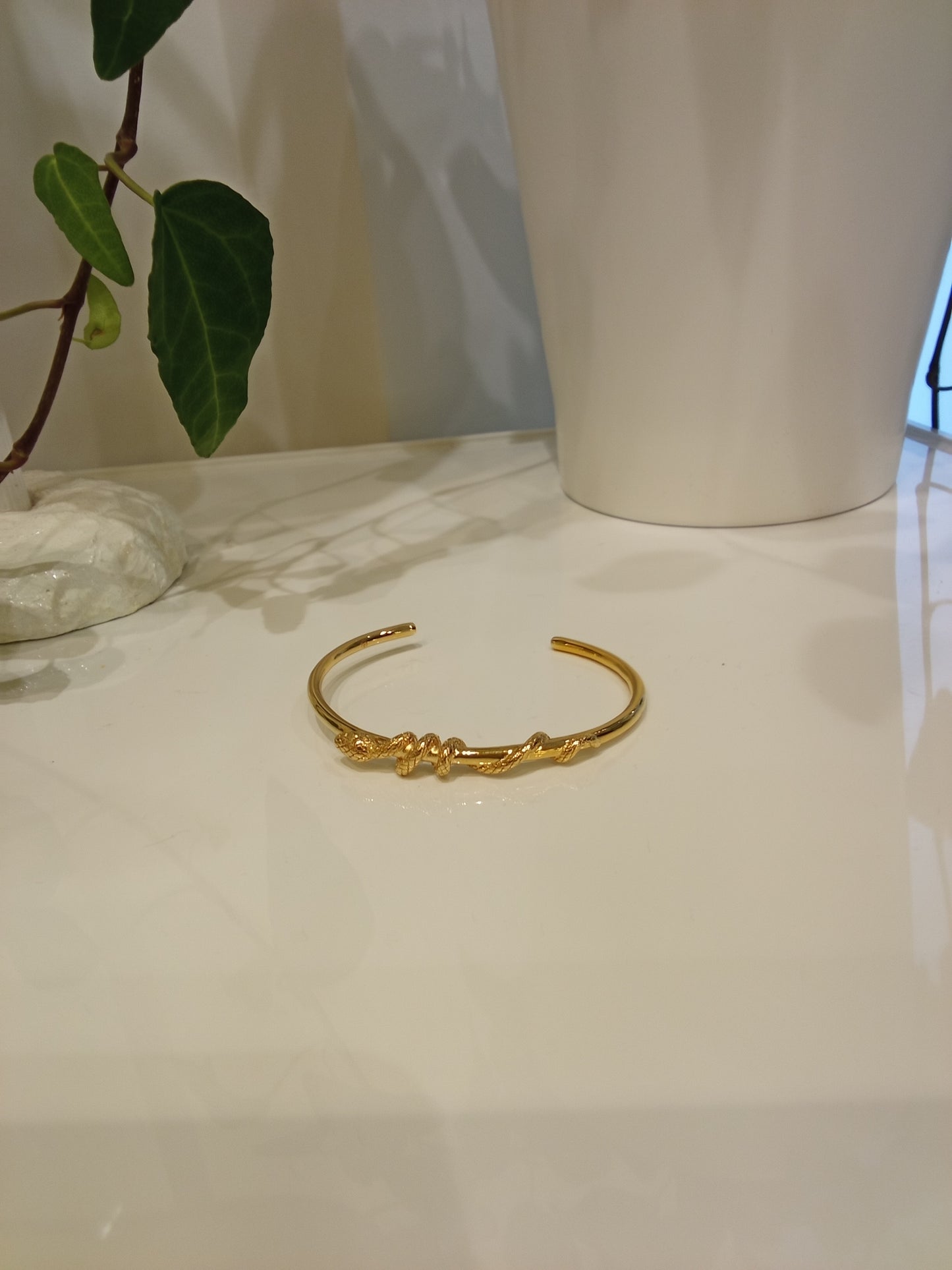 Twirled snake bracelet