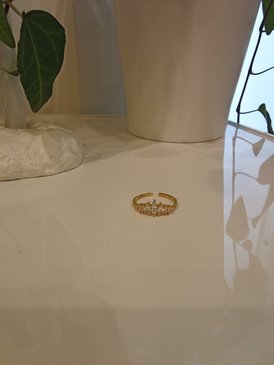 Zirconia cuff ring