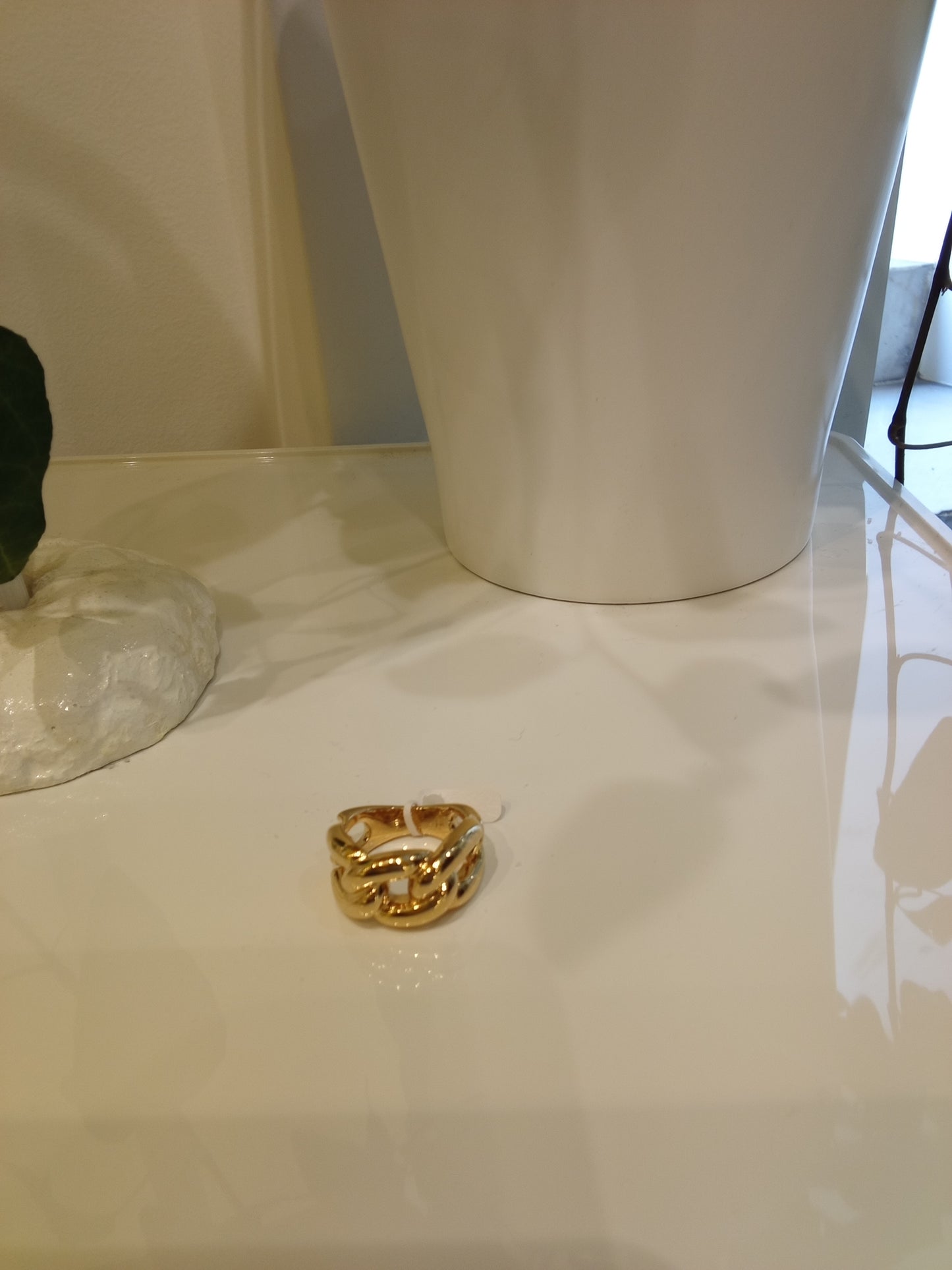 Chain linked ring