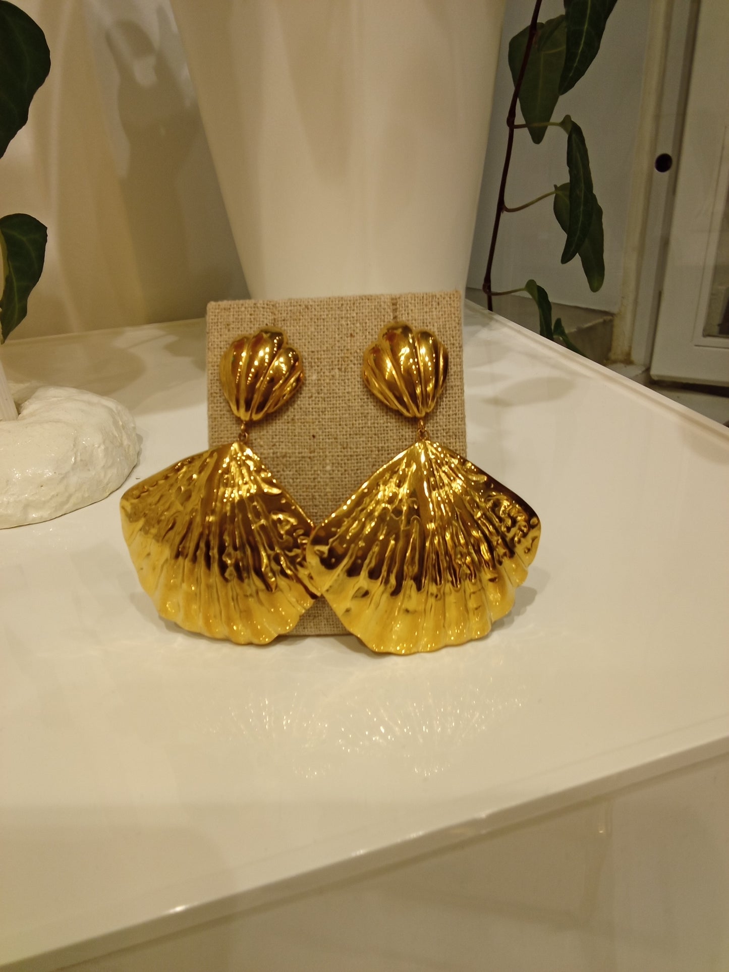 Shell earrings