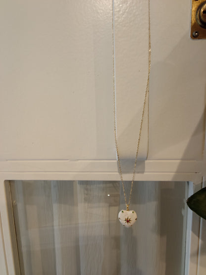 Heart pendant necklace
