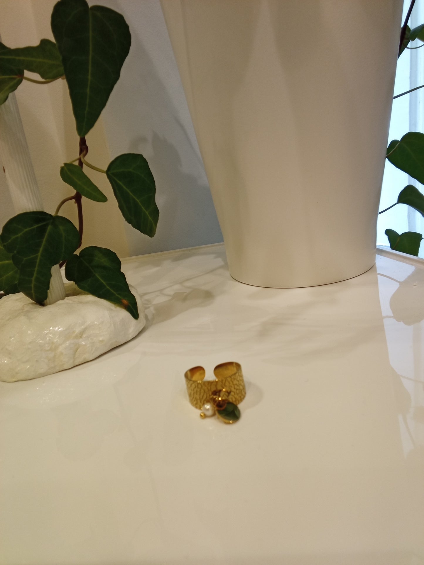 Cuff ring  with a small pearl charm
